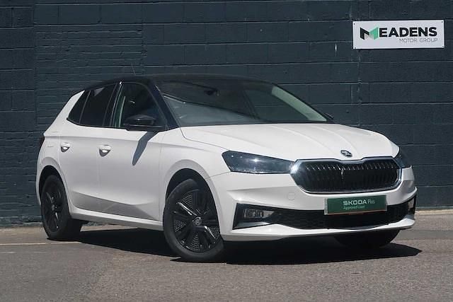 Candy white black magic pearl effect Used 2022 Skoda Fabia Colour Edition Hatchback | £13,495 (Fair price) - Image 1/4