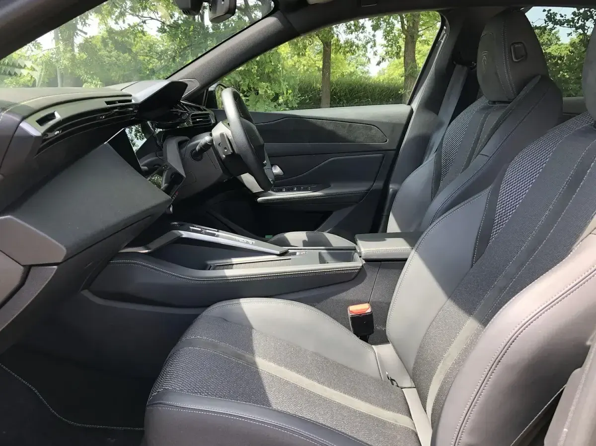 Used Peugeot 308 GTi 134 HP (98 kW) 2025 Grey Hatchback
