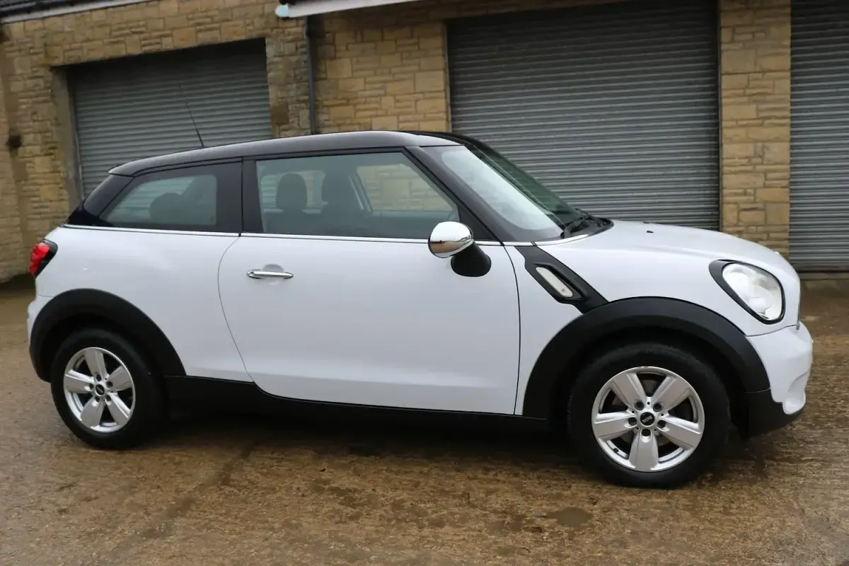 Used Mini Cooper Coupé 2015 White Coupe