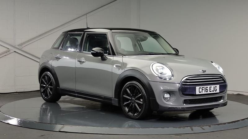 Grey Used 2016 Mini Cooper Hatch Hatchback | £9,750 (Good price) - Image 1/4