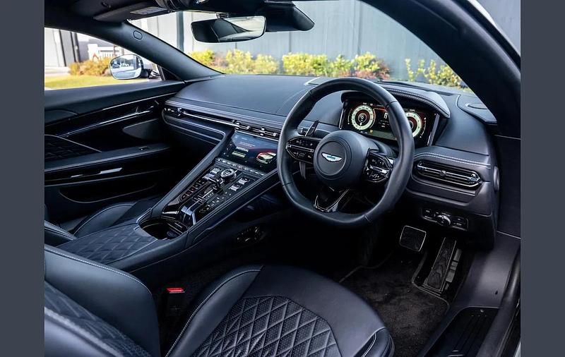 Used Aston Martin DB12 680 HP (500 kW) 2024 Silver Coupe