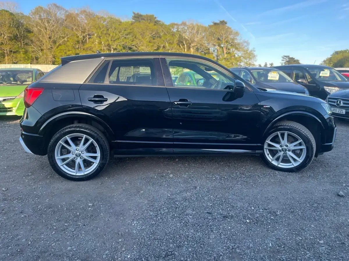 Used Audi Q2 S-Line 116 HP (85 kW) 2018 Black SUV