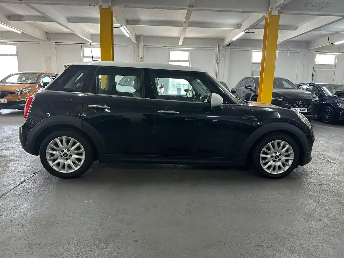 Used Mini Cooper D Hatch 2015 Black Hatchback