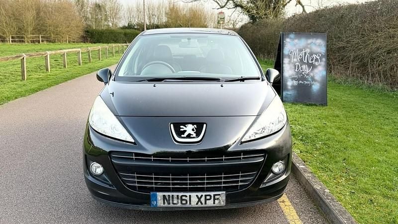 Używany Peugeot 207 Allure 92 KM (67 kW) 2011 Czarny Hatchback