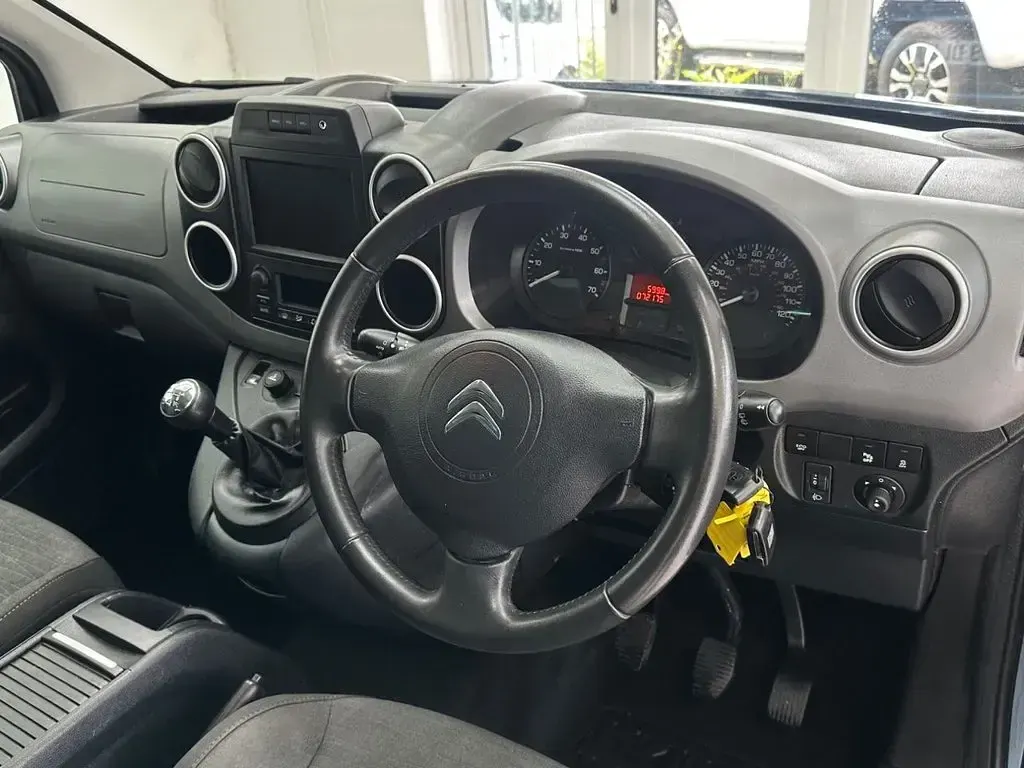 Used Citroën Berlingo Flair 110 HP (80 kW) 2018 Blue MPV