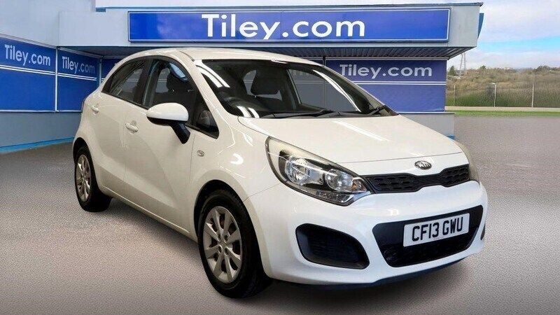 White Used 2013 Kia Rio Air Hatchback | £4,490 (Fair price) - Image 1/2