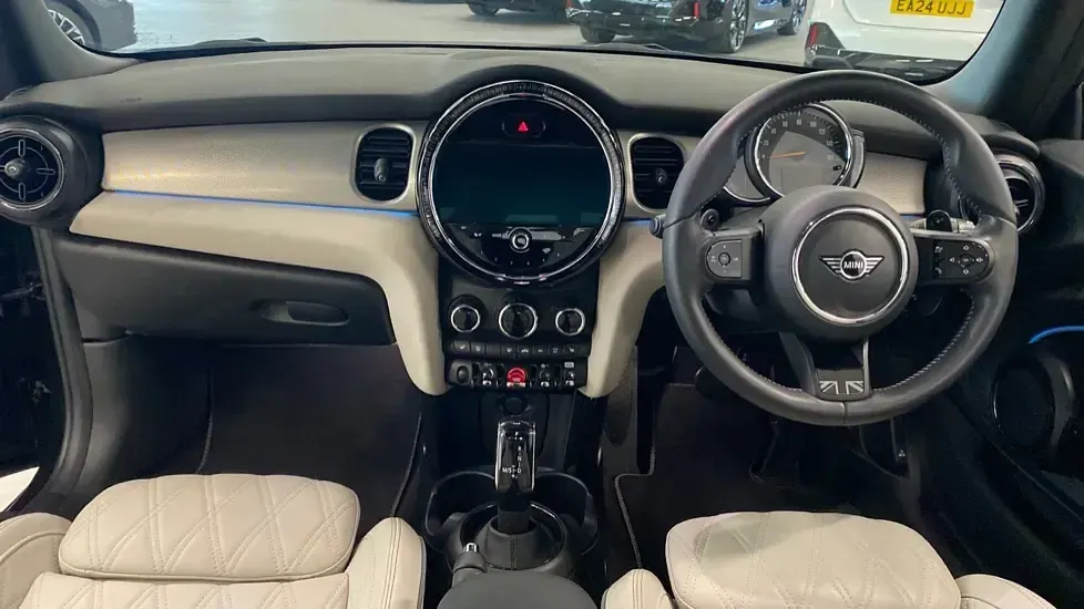 Usado Mini Cooper S Exclusive 176 HP (129 kW) 2022 Preto Citadino