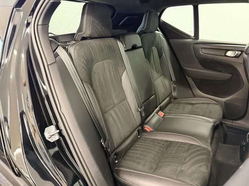 Used Volvo XC40 R-Design 211 HP (155 kW) 2020 Black SUV
