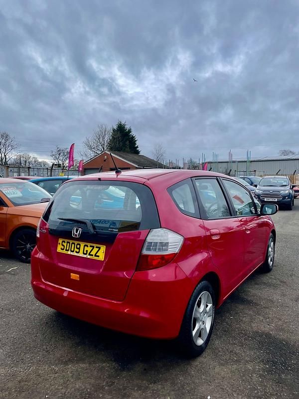 Used Honda Jazz ES 2009 Red Hatchback