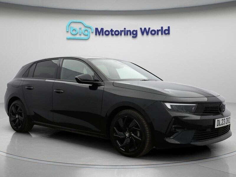 Black Used 2023 Vauxhall Astra S Hatchback | £15,900 (Good price) - Image 1/4