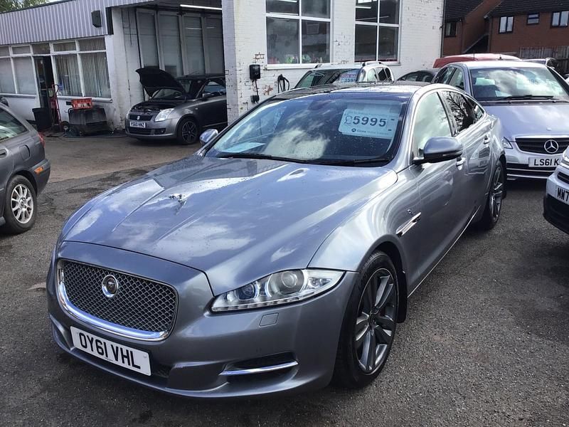 Used Jaguar XJ Premium Luxury 275 HP (202 kW) 2011 Grey Sedan