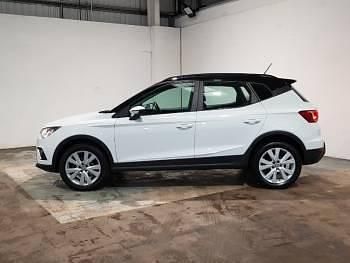 Used Seat Arona SE Technology 95 HP (69 kW) 2019 White SUV