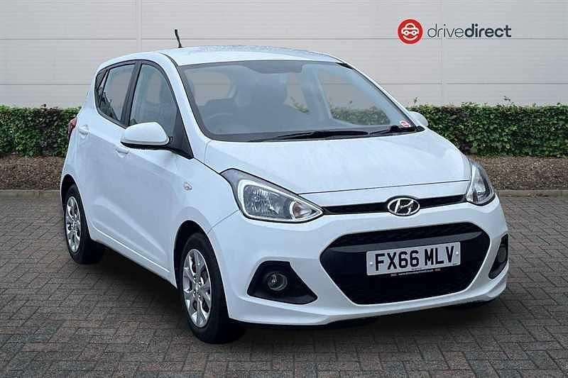 Used Hyundai i10 SE 87 HP (63 kW) 2016 White Hatchback