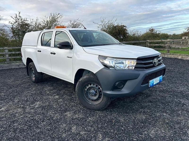 Used Toyota HiLux Active 2019 White Pickup