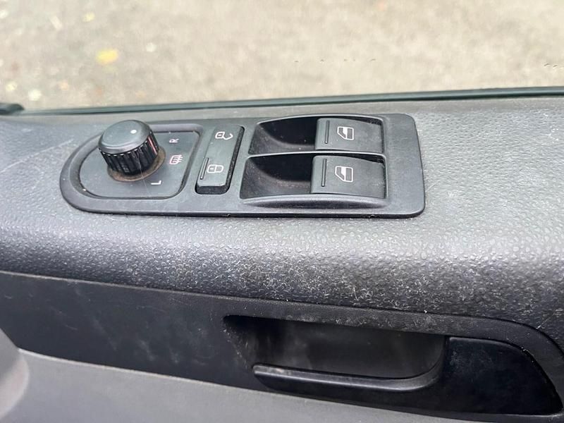 Used VW T6 Startline 102 HP (75 kW) 2015 White Van