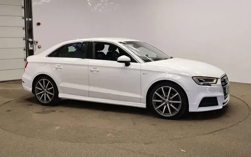 Usado Audi A3 S-Line 184 HP (135 kW) 2017 Branco Sedan