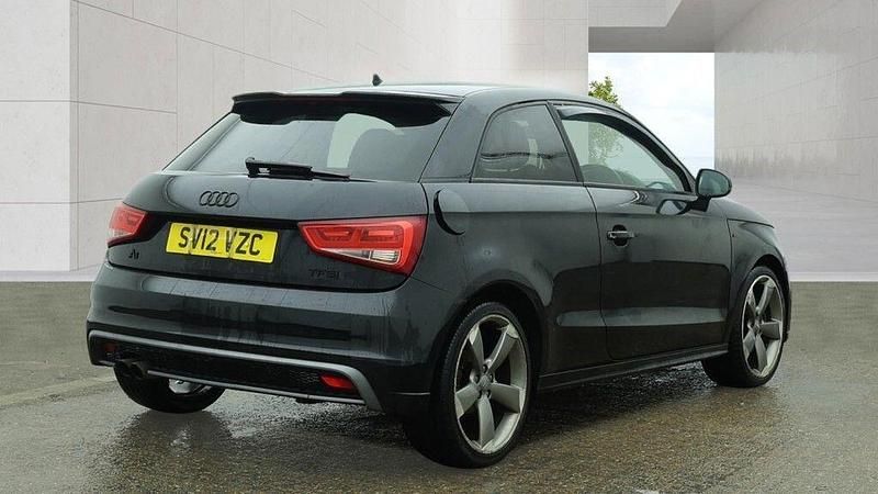 Używany Audi A1 Black Edition 2012 Czarny Hatchback