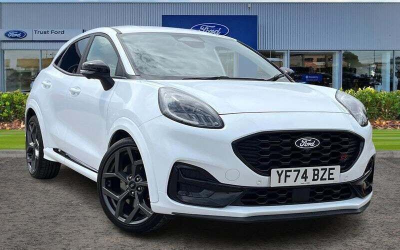 Used 2025 Ford Puma ST Hatchback | £27,970 (A bit pricey) - Image 1/4