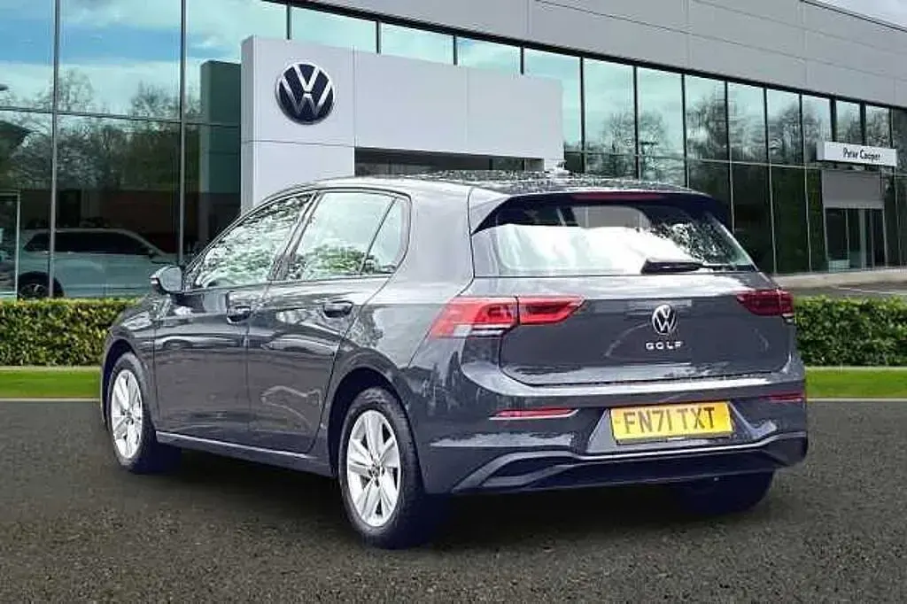 Used VW Golf VII Life 150 HP (110 kW) 2021 Grey Hatchback