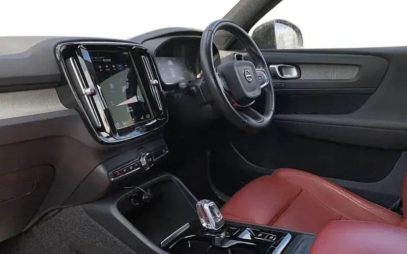 Used Volvo XC40 Inscription 163 HP (119 kW) 2021 SUV
