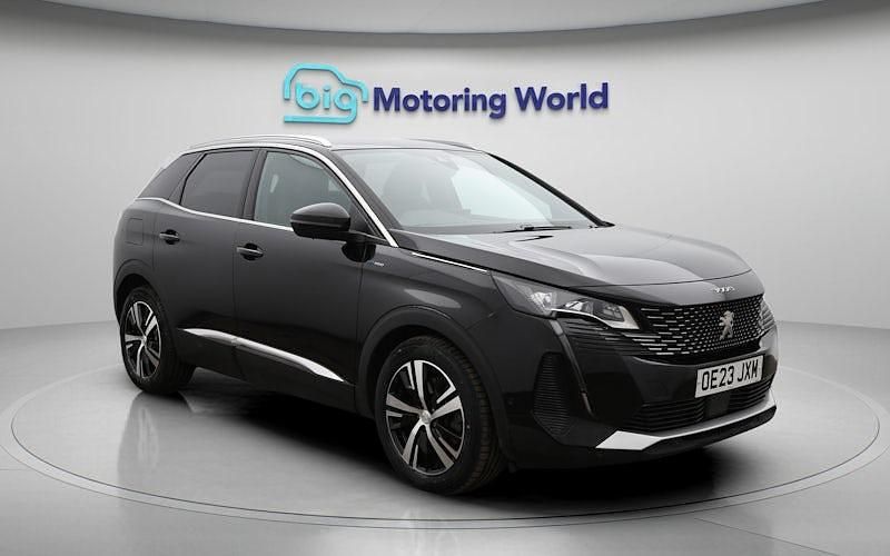 Used Peugeot 3008 GT 226 HP (166 kW) 2023 Black Estate