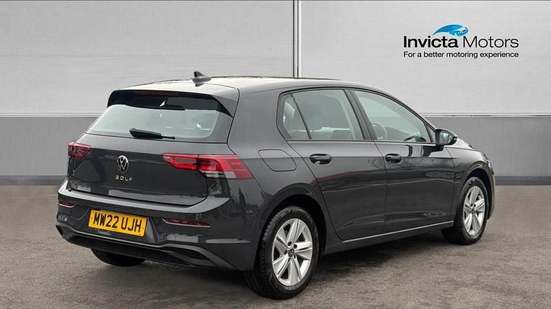 Used VW Golf VIII Life 150 HP (110 kW) 2022 Urano grey Hatchback