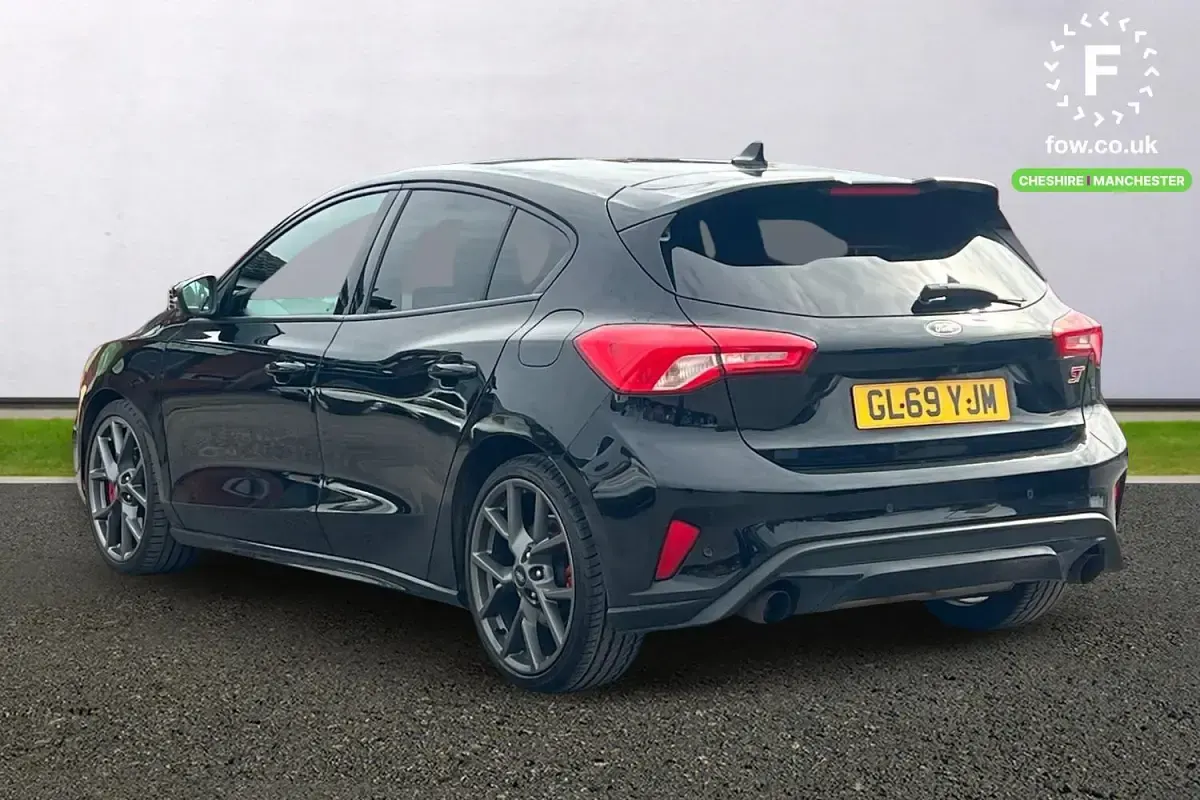 Used Ford Focus ST 280 HP (205 kW) 2019 Black Hatchback