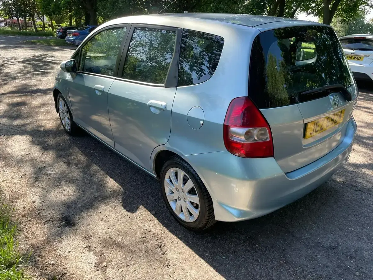 Used Honda Jazz SE 83 HP (61 kW) 2006 Blue Hatchback