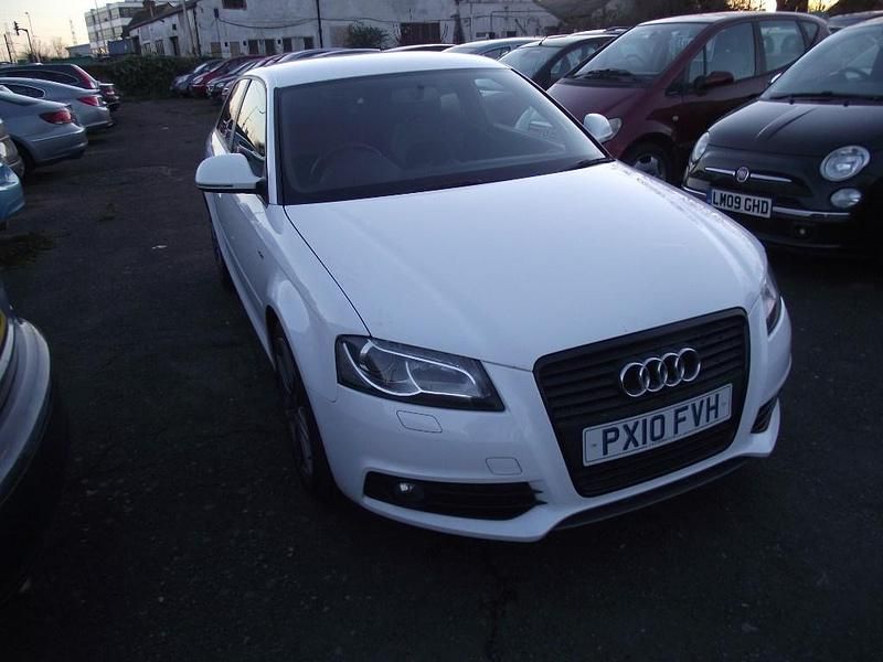 Used Audi A3 Black Edition 200 HP (147 kW) 2010 White Hatchback