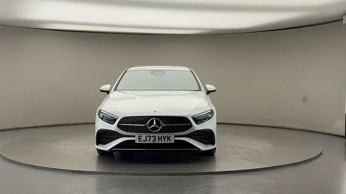 Używany Mercedes A200 AMG line 2023 Biały Hatchback