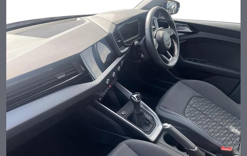 Used Audi A1 Sport 113 HP (83 kW) 2024 Blue SUV