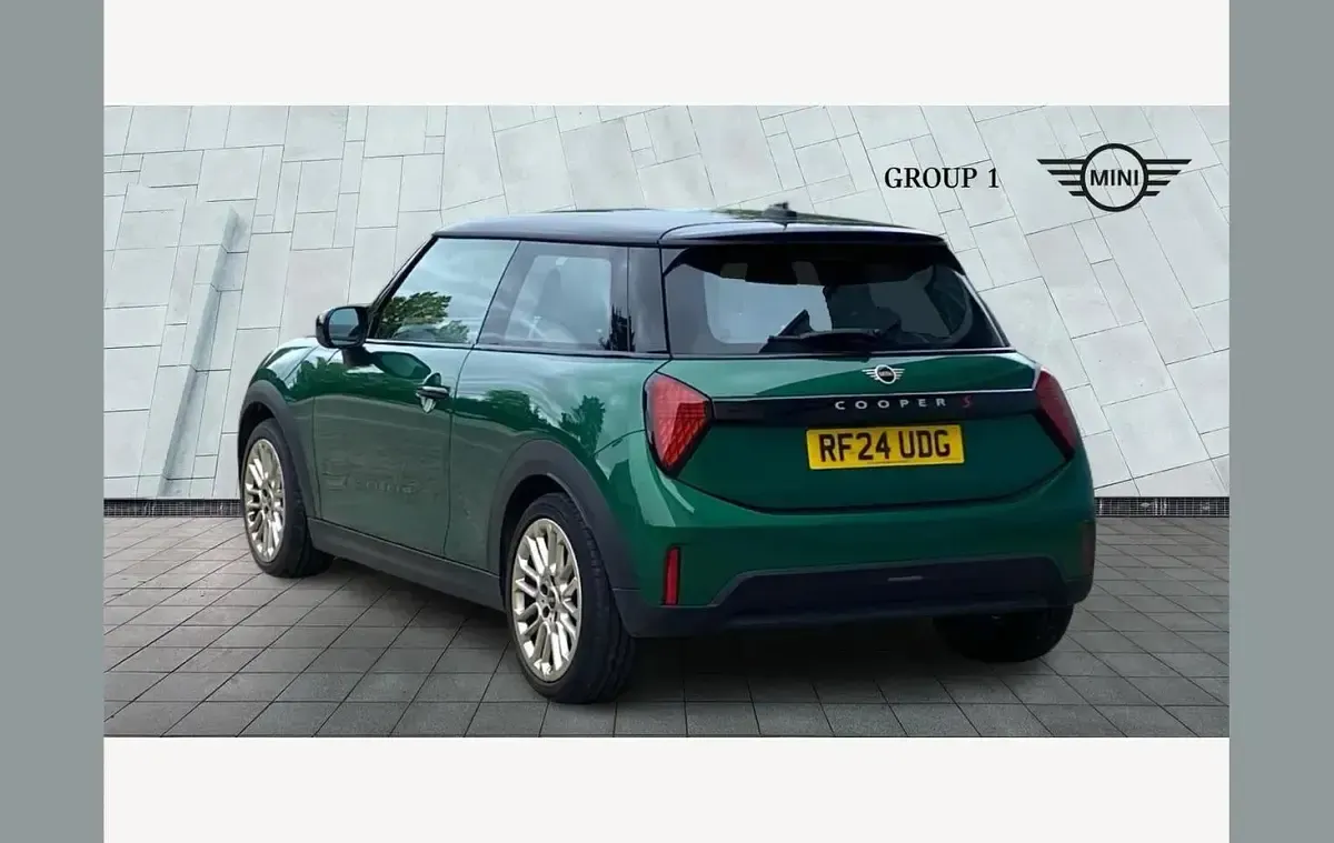 Used Mini Cooper Exclusive 204 HP (150 kW) 2024 Green Hatchback