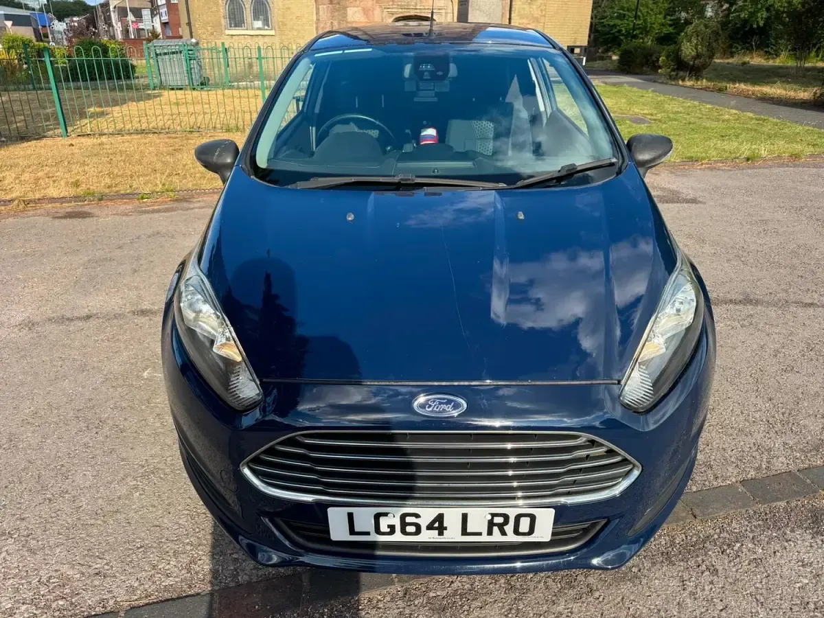 Used Ford Fiesta 95 HP (69 kW) 2015 Blue Hatchback