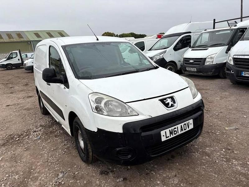 White Used 2011 Peugeot Partner S Van | £1,235 (A bit pricey) - Image 1/4