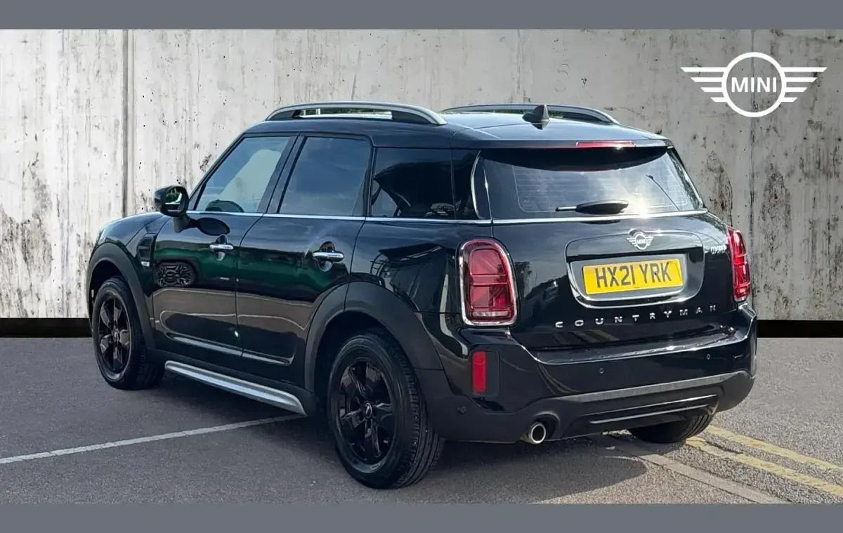 Usado Mini Cooper Countryman Classic 134 CV (98 kW) 2021 Negro SUV