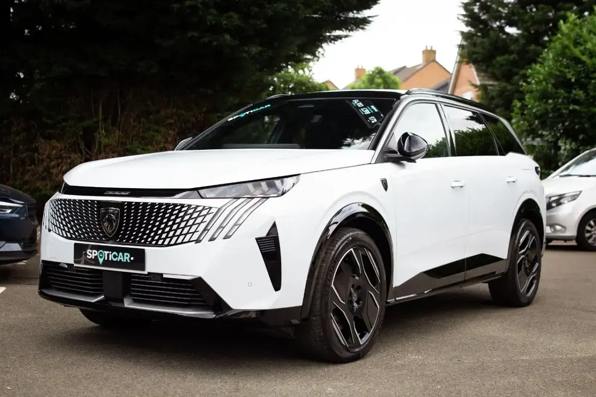 Used Peugeot 5008 GT 152 kW (207 HP) 2024 White SUV