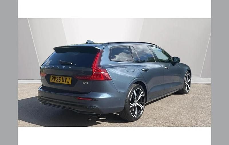 Used Volvo V60 Ultra 197 HP (144 kW) 2025 Blue Estate