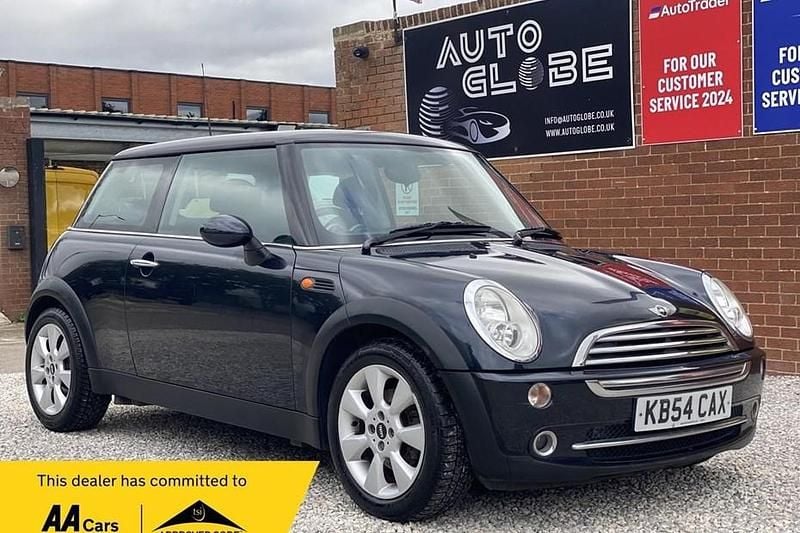 Black Used 2004 Mini ONE Hatch Hatchback | £2,990 (Fair price) - Image 1/1
