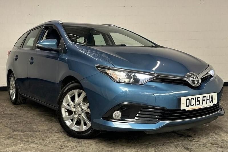 Used 2015 Toyota Auris Touring Sports Business Edition Estate | £6,350 (Fair price) - Image 1/1