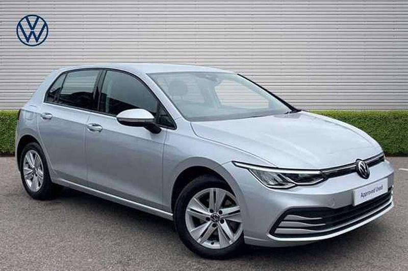 Used VW Golf VIII Life 150 HP (110 kW) 2024 Silver Hatchback