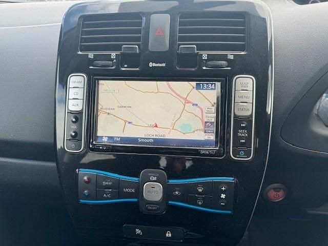 Used Nissan Leaf Acenta 80 kW (109 HP) 2014 Silver Hatchback