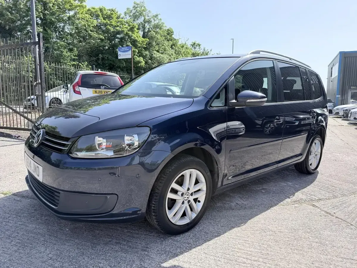 Used VW Touran SE 105 HP (77 kW) 2014 Blue MPV