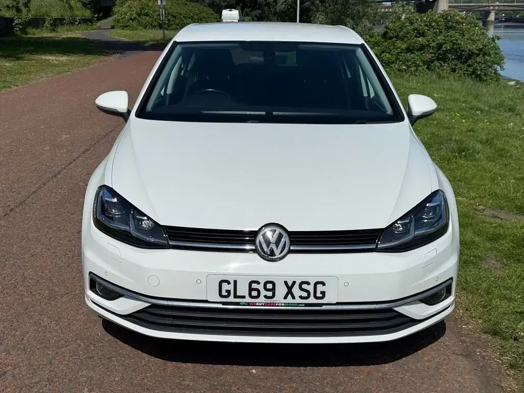 Used VW Golf VII Edition 115 HP (84 kW) 2019 White Hatchback