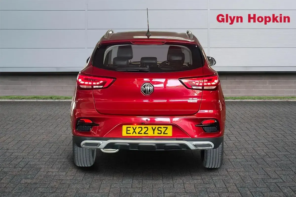 Used MG ZS Exclusive 106 HP (77 kW) 2022 Red SUV