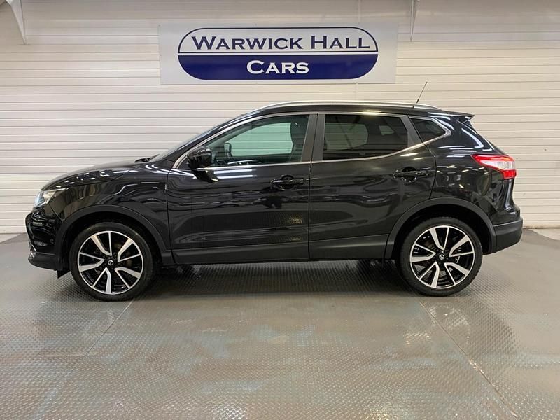 Used Nissan Qashqai Tekna 2017 Black SUV