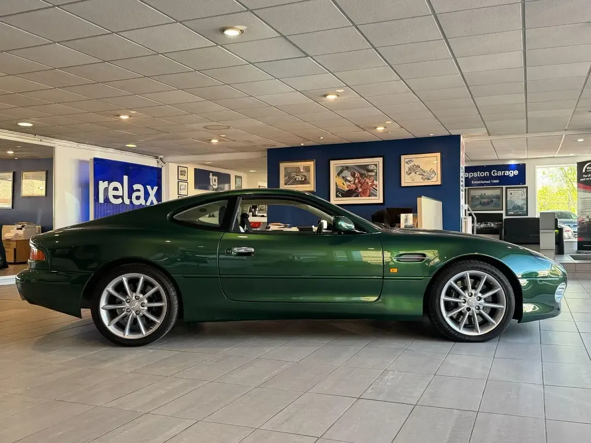 Used Aston Martin Vantage 2000 Green Coupe