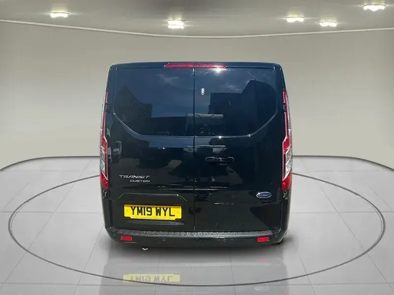 Used Ford Transit Custom Limited 130 HP (95 kW) 2019 Black Van