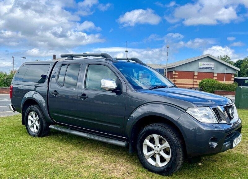 Grey Used 2014 Nissan Navara Tekna Pickup | £8,250 (Super price) - Image 1/4