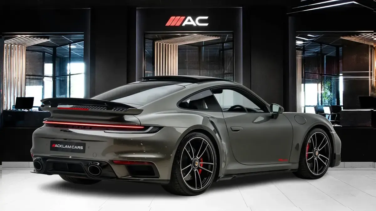 Used Porsche 992 2022 Green Coupe