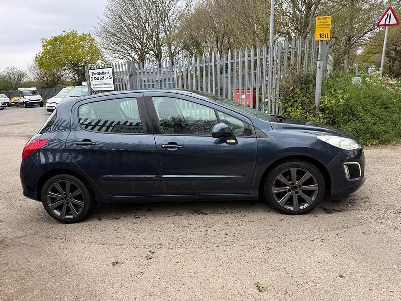 Usado Peugeot 308 Active 112 HP (82 kW) 2012 Azul Citadino